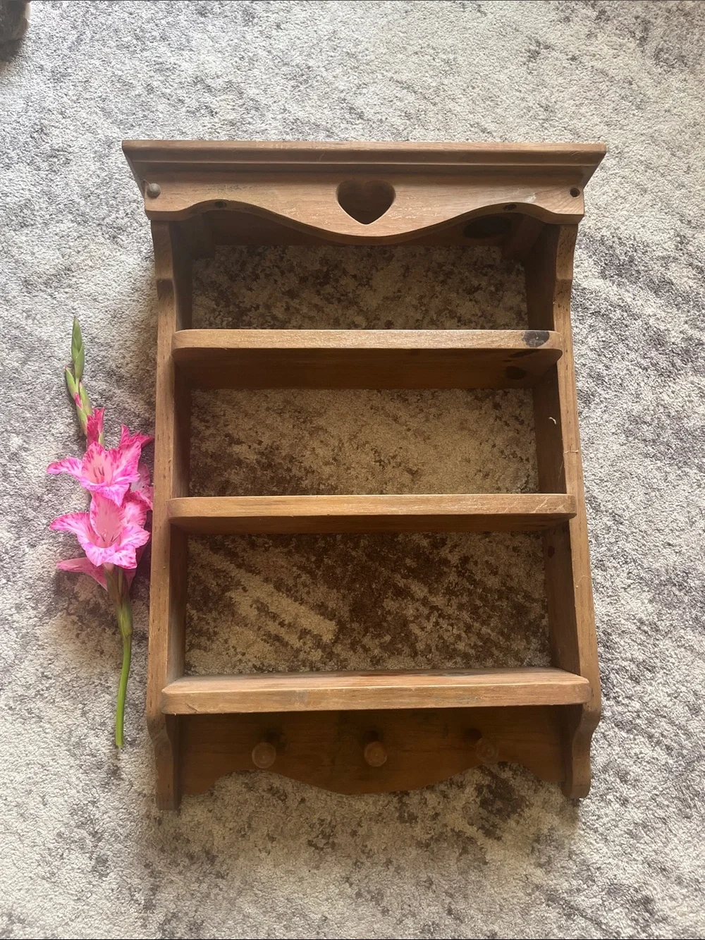 Heart cottagecore big Accent Wooden Wall Shelf - Brown with pegs